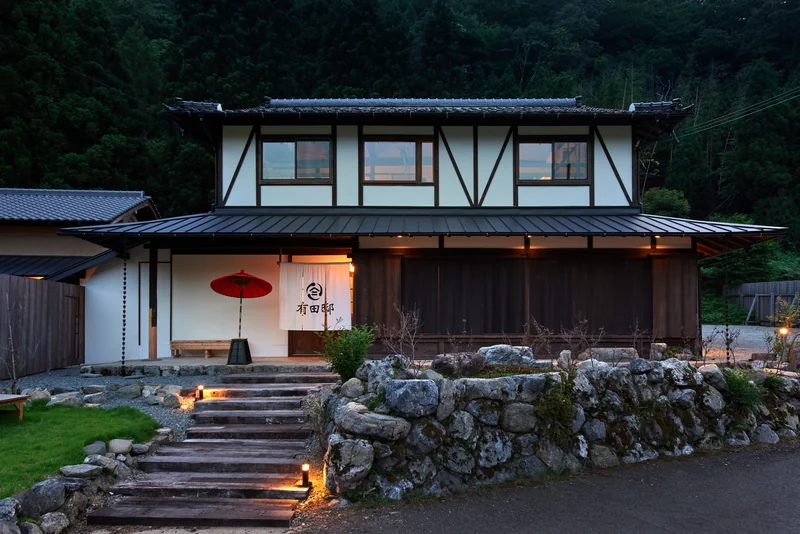 IZA COMINCA 有田邸 外観