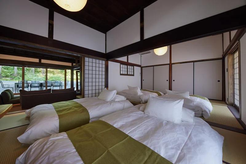 IZA COMINCA 有田邸 寝室1