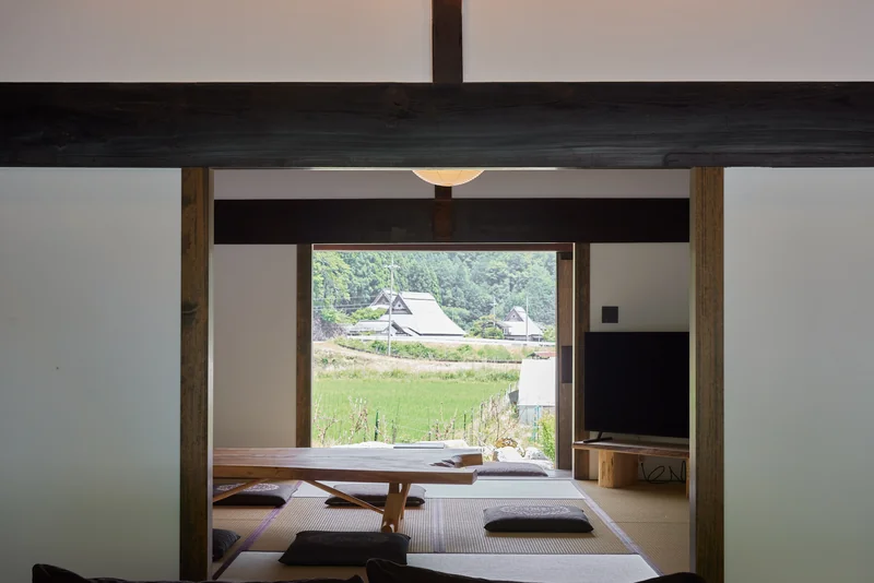 IZA COMINCA 有田邸 寝室1