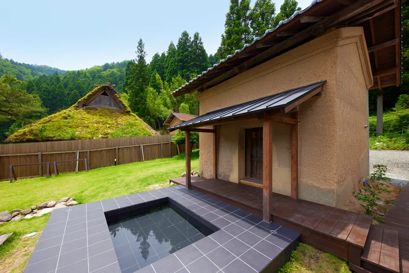 IZA COMINCA 有田邸 ミニプール