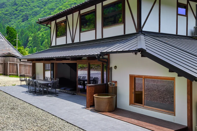 IZA COMINCA 有田邸 BBQ・テラス
