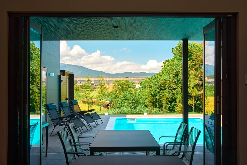 LAKE SAUNA RESORT POOL VILLA 莉 -REI- BBQ・テラス