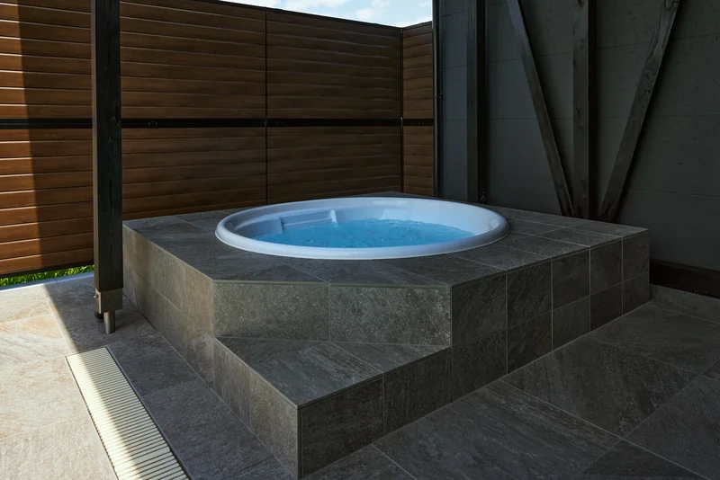 LAKE SAUNA RESORT POOL VILLA 莉 -REI- BBQ・テラス