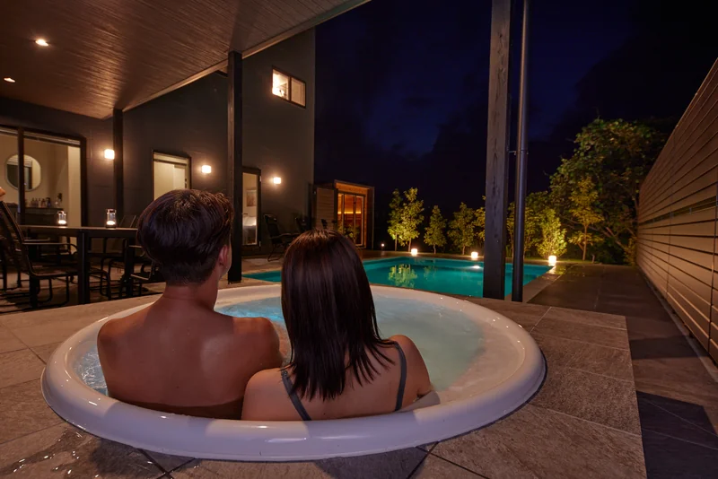 LAKE SAUNA RESORT POOL VILLA 莉 -REI- BBQ・テラス