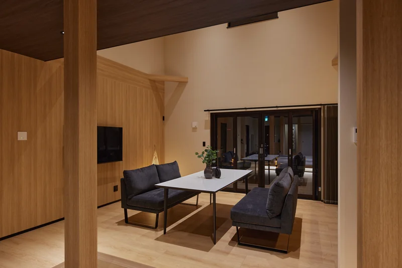 LAKE SAUNA RESORT SUITE VILLA 惺 -SHOU- リビング