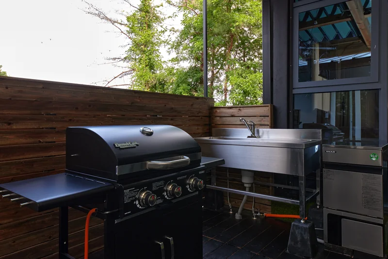 Sauna Villa Biwako Forest Bathing BBQ・テラス