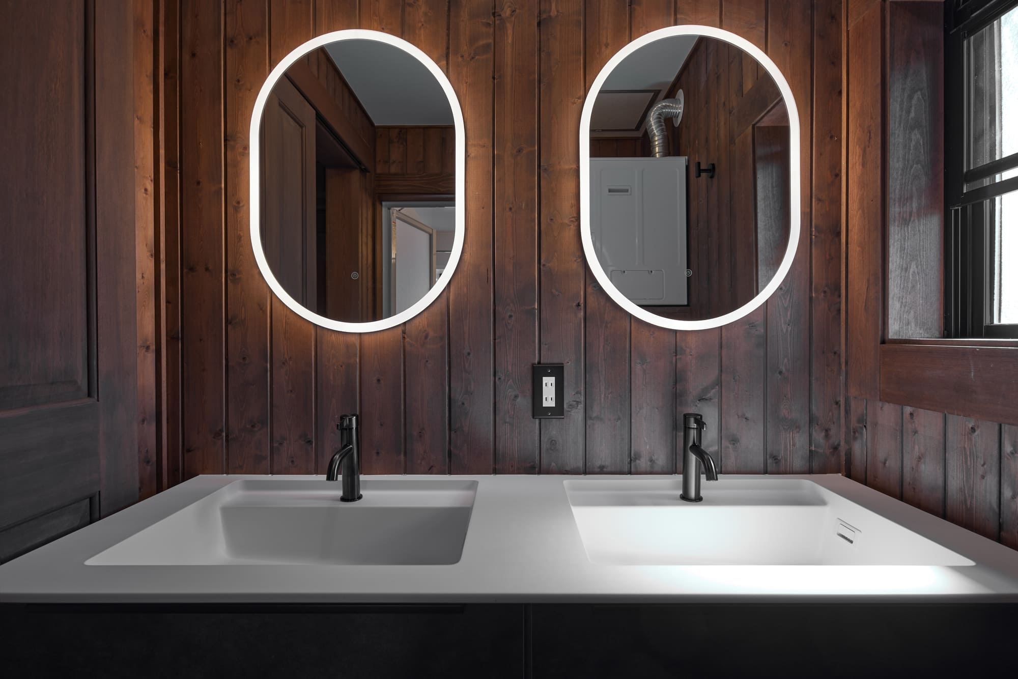 IZA moriyama 響-HIBIKI-