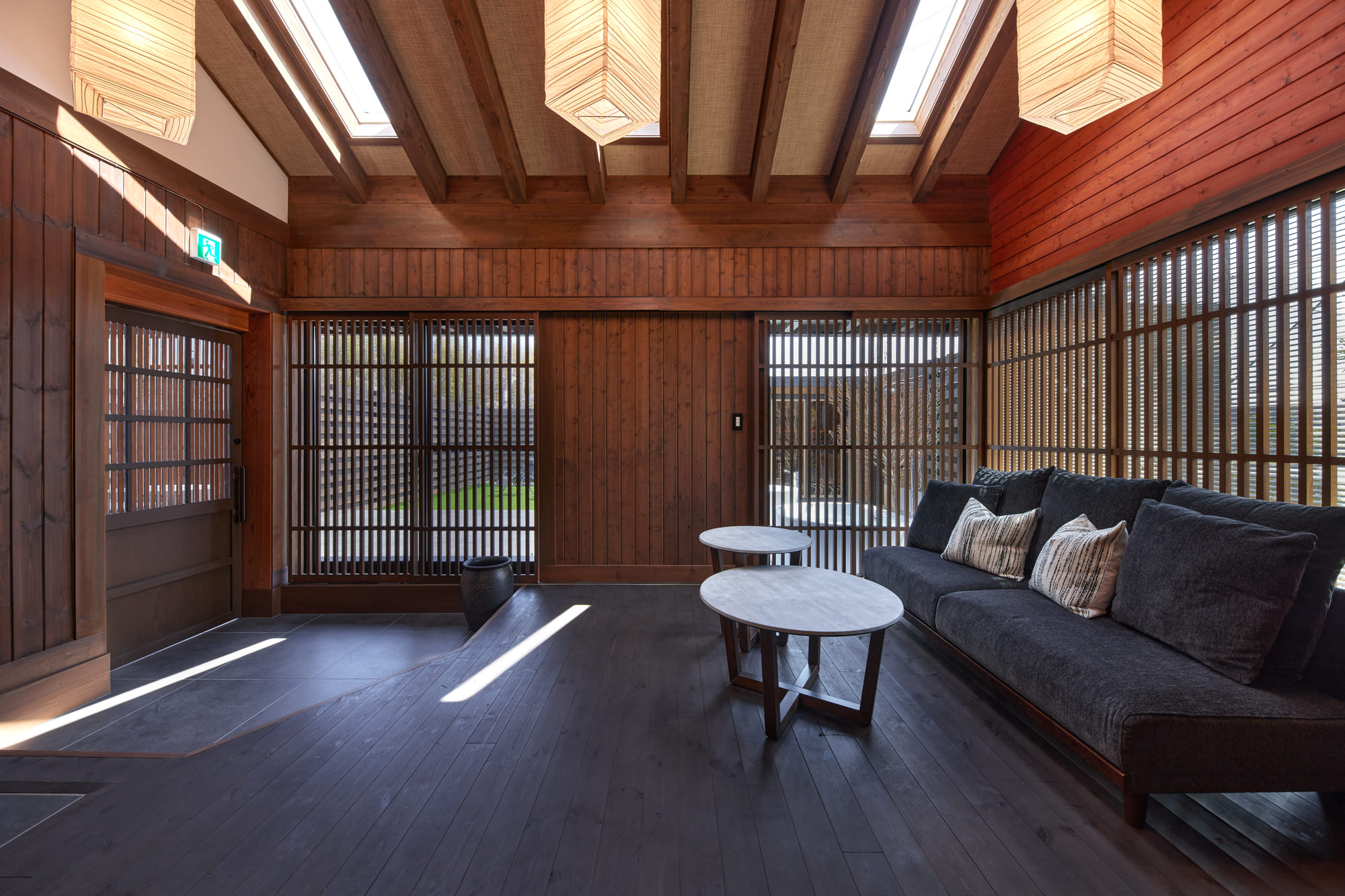 IZA moriyama 響-HIBIKI-