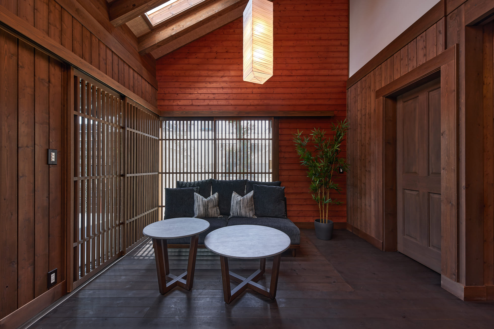 IZA moriyama 響-HIBIKI-