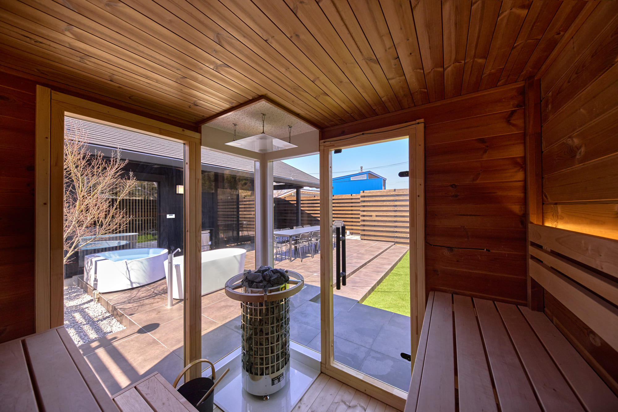 IZA moriyama 響-HIBIKI-