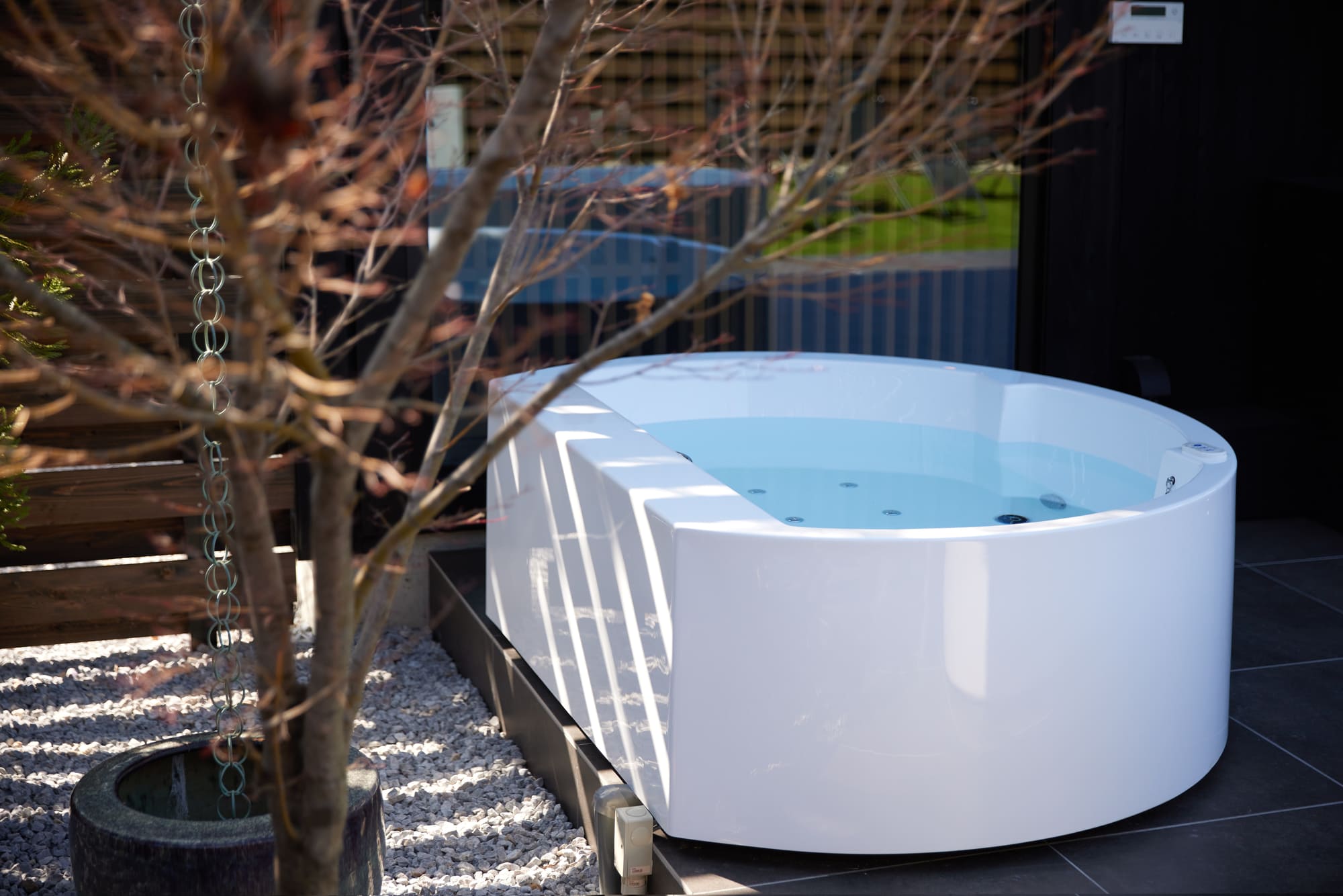 IZA moriyama 響-HIBIKI-