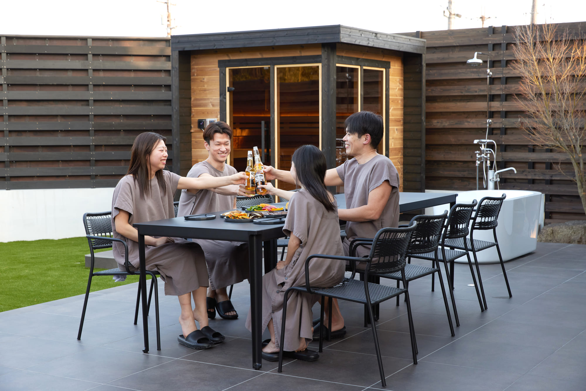 IZA moriyama 響-HIBIKI-