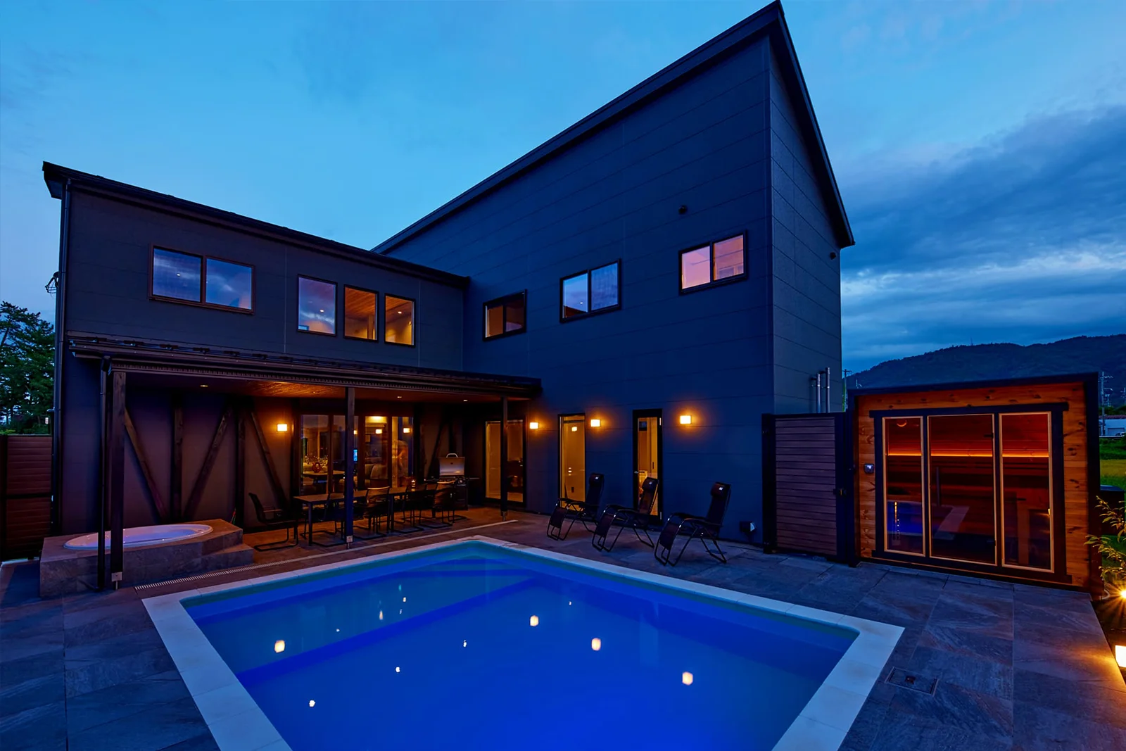 LAKE SAUNA RESORT POOL VILLA 莉 -REI-