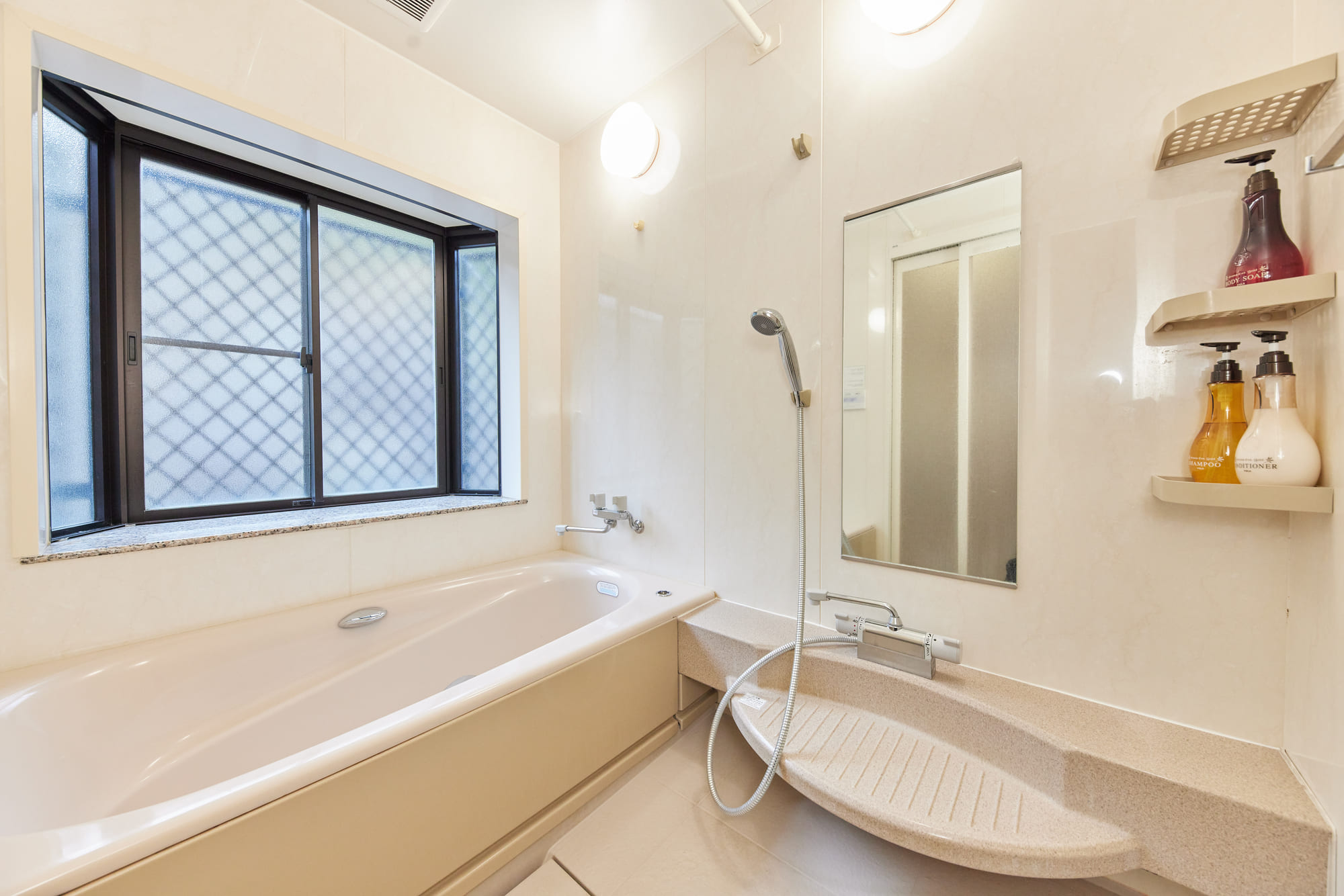 Sayuragi Villa by IZA