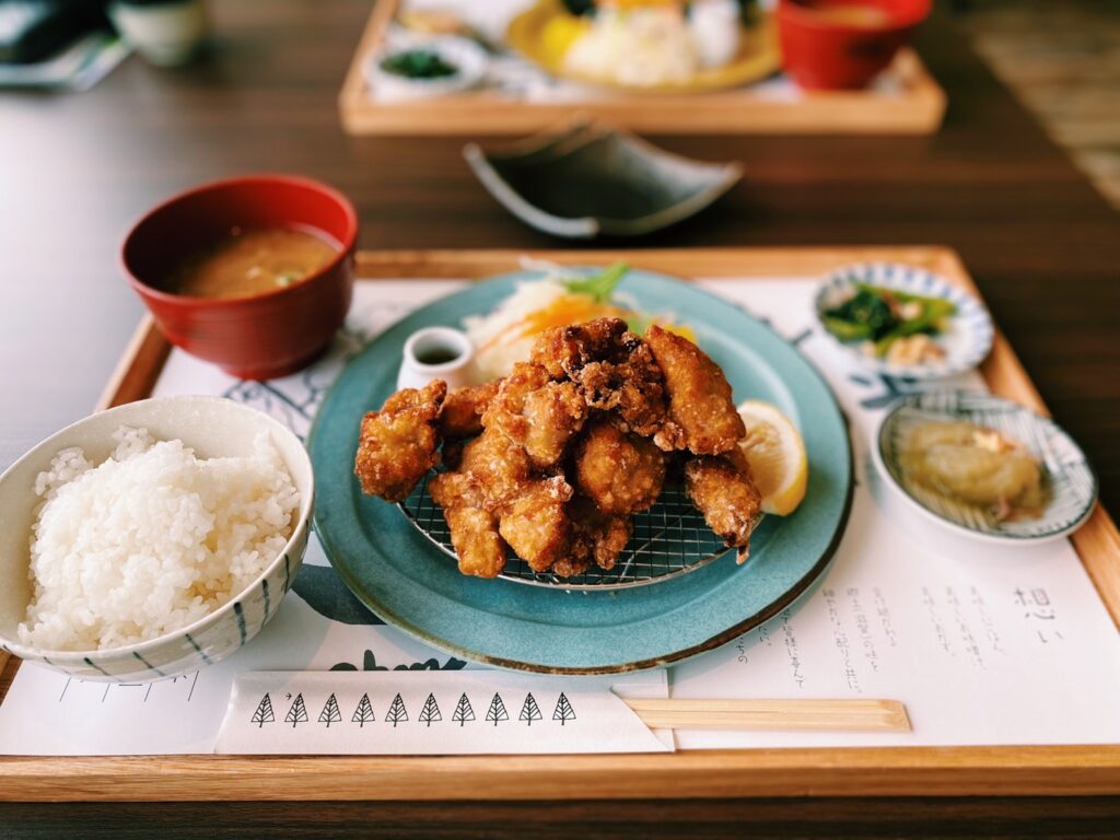 なみ木食堂ツバメ